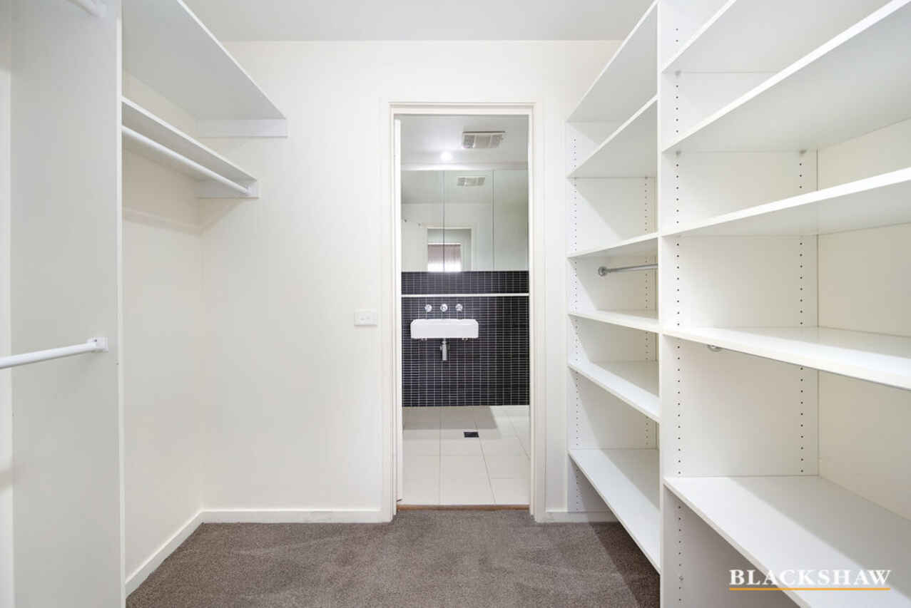 148/56 Eyre Street Kingston