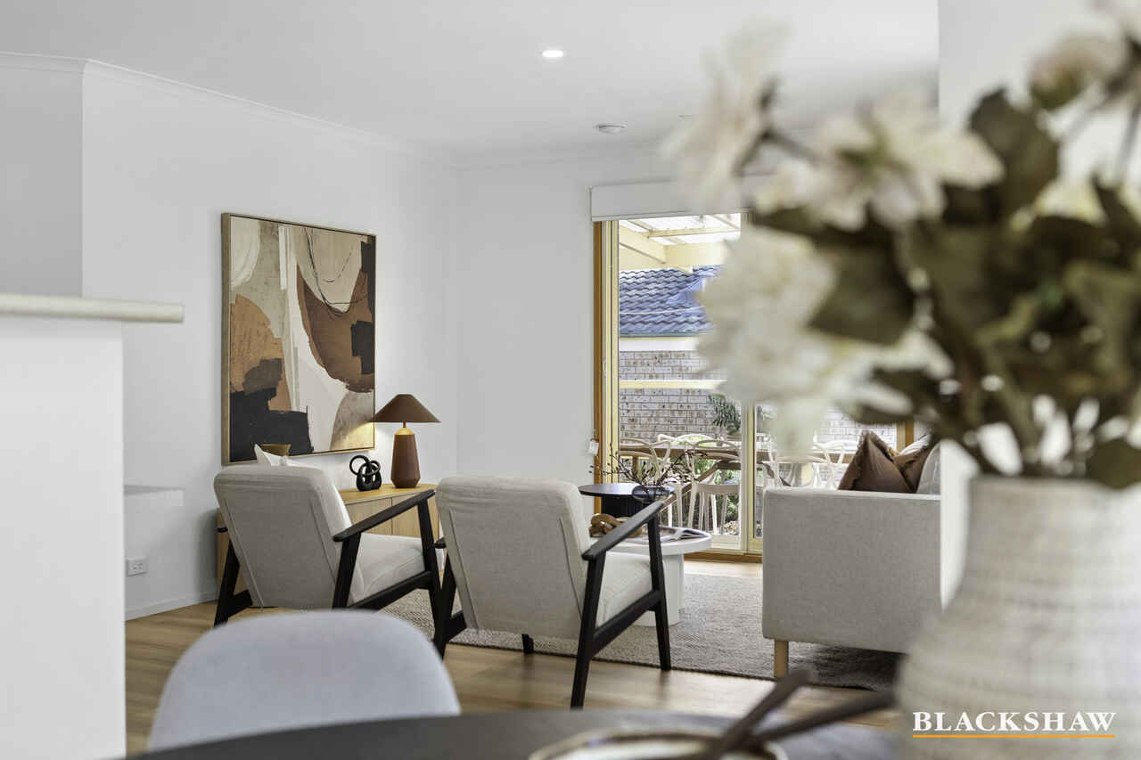 6 Randall Close Dunlop