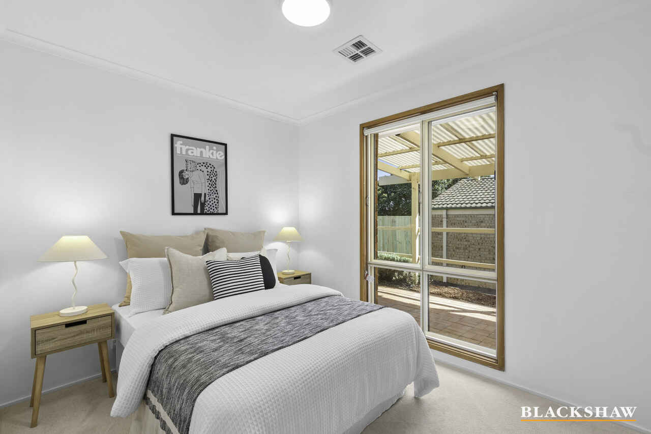 6 Randall Close Dunlop