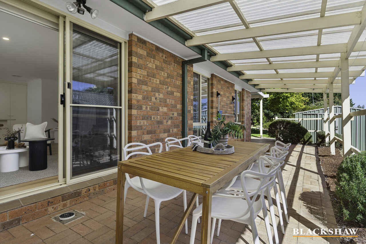 6 Randall Close Dunlop