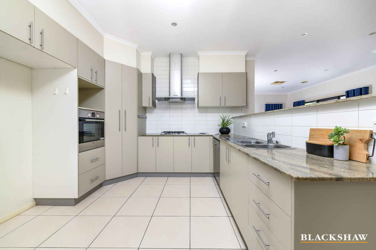 1/12 Redwater Place Amaroo