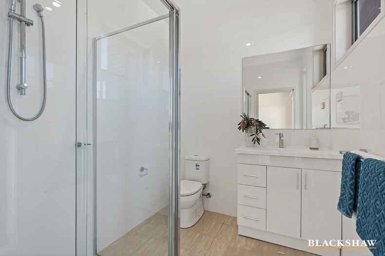 10/44 Tishler Street Wright