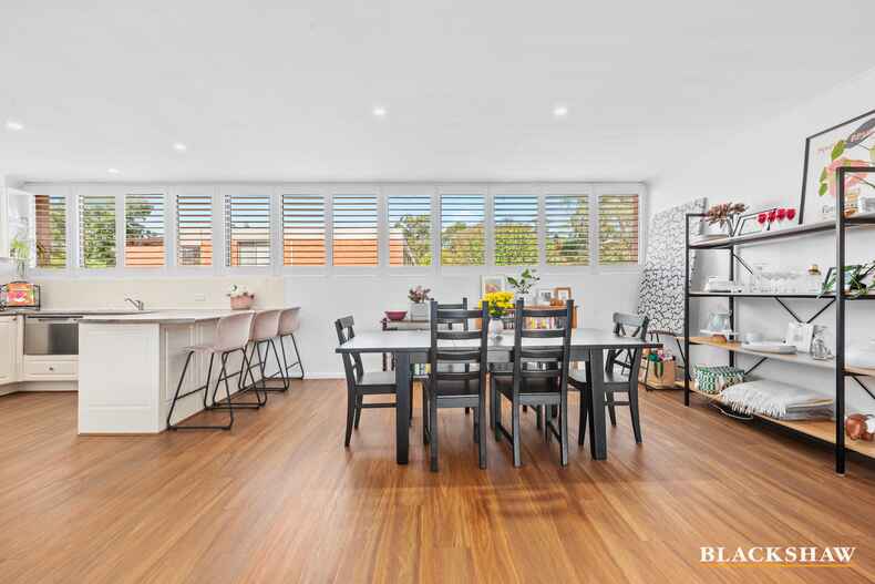 4/8 Longerenong Street Farrer
