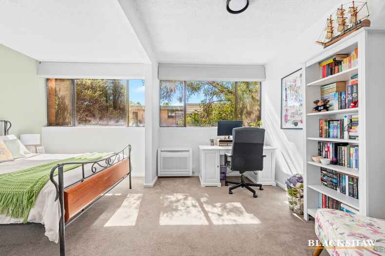 4/8 Longerenong Street Farrer