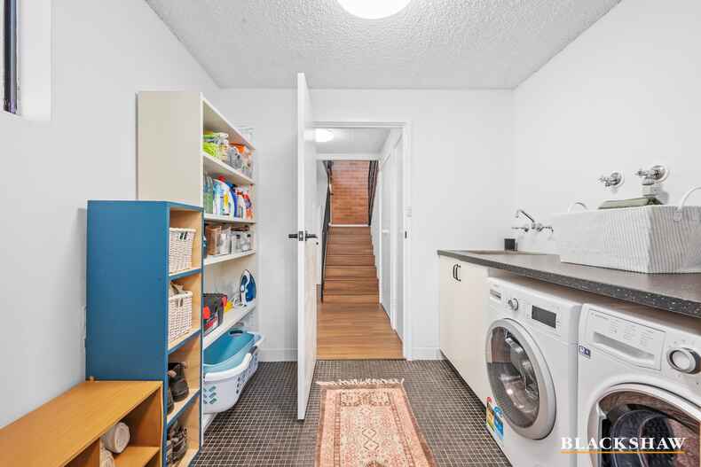 4/8 Longerenong Street Farrer