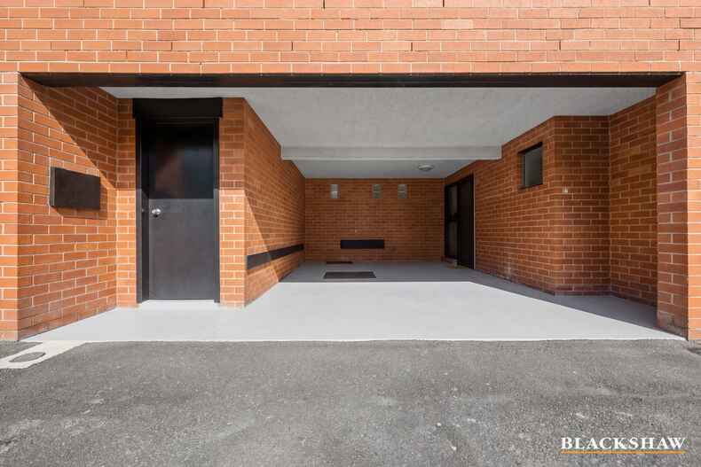 4/8 Longerenong Street Farrer
