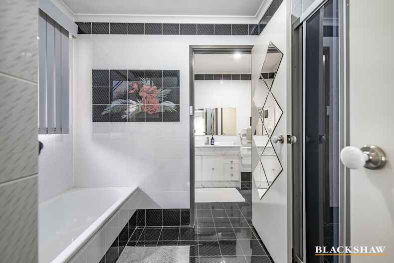 4 Kerkeri Close Isabella Plains