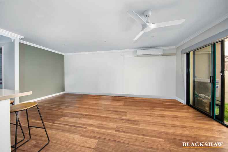 49/53 McMillan Crescent Griffith