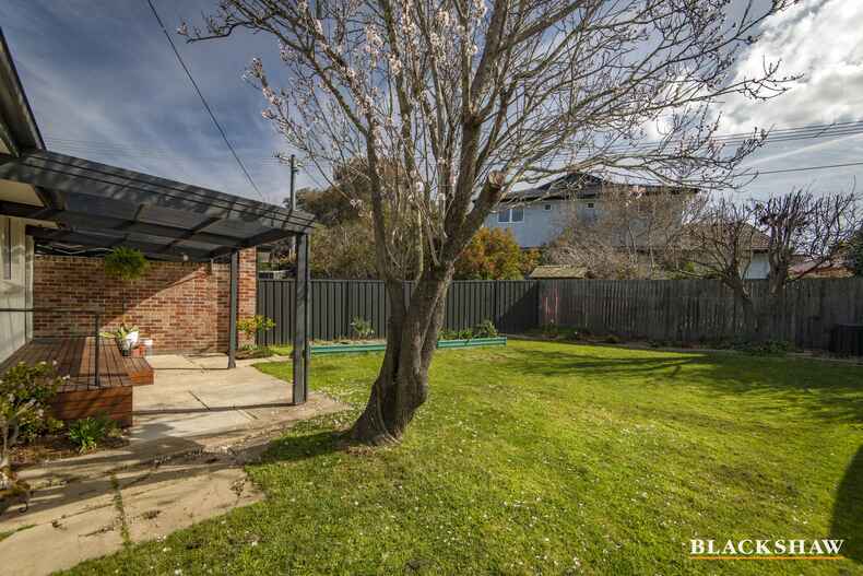 62a Blackman Crescent  Macquarie