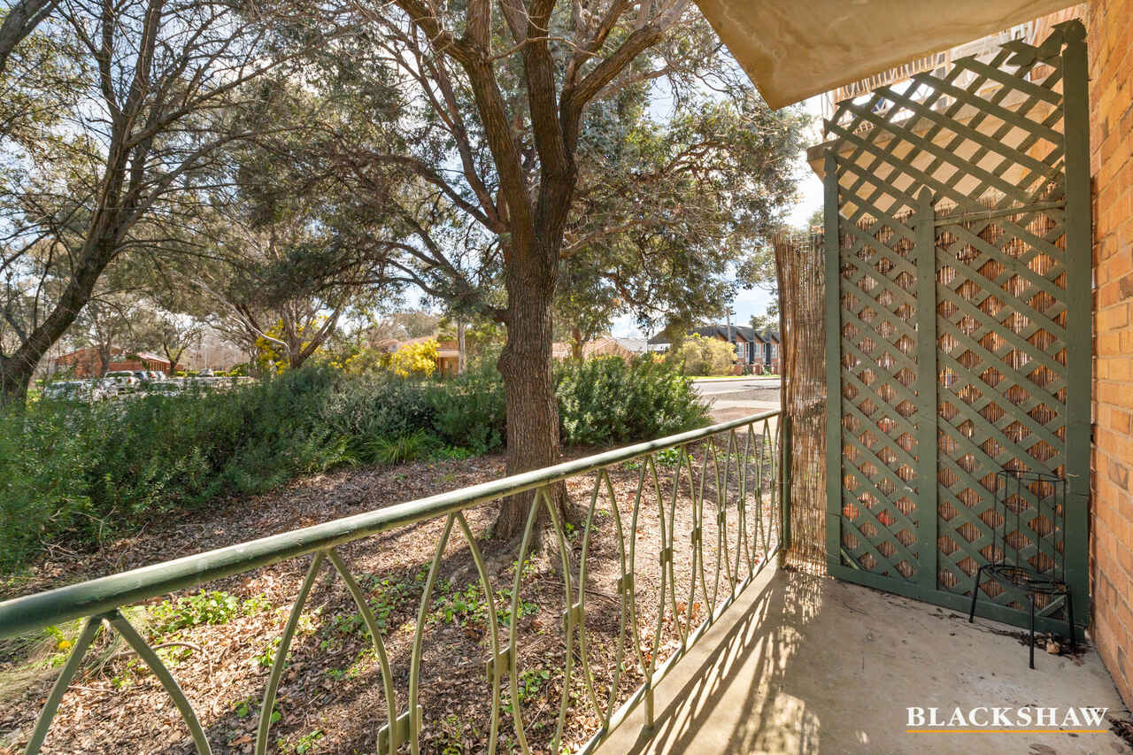 2/26 Frencham Street Downer