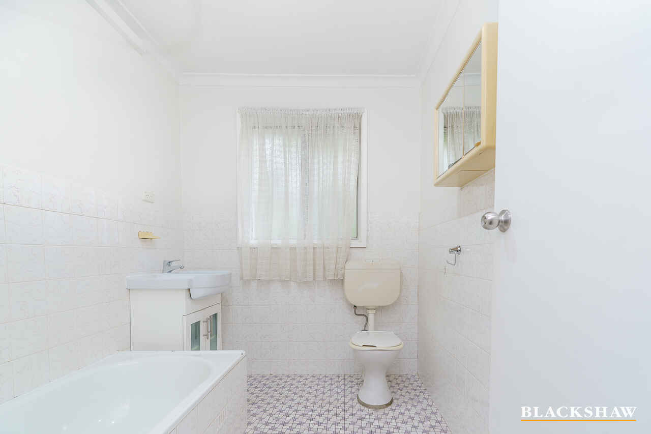 2/16 Wilgabar Way Karabar