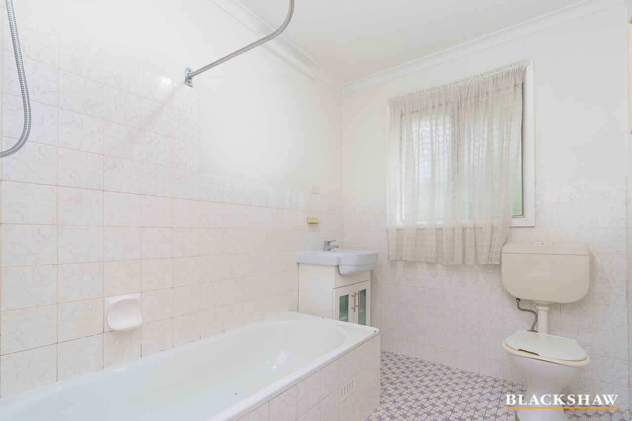 2/16 Wilgabar Way Karabar