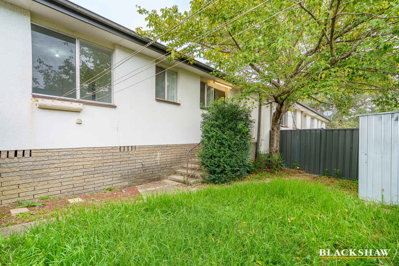 2/16 Wilgabar Way Karabar