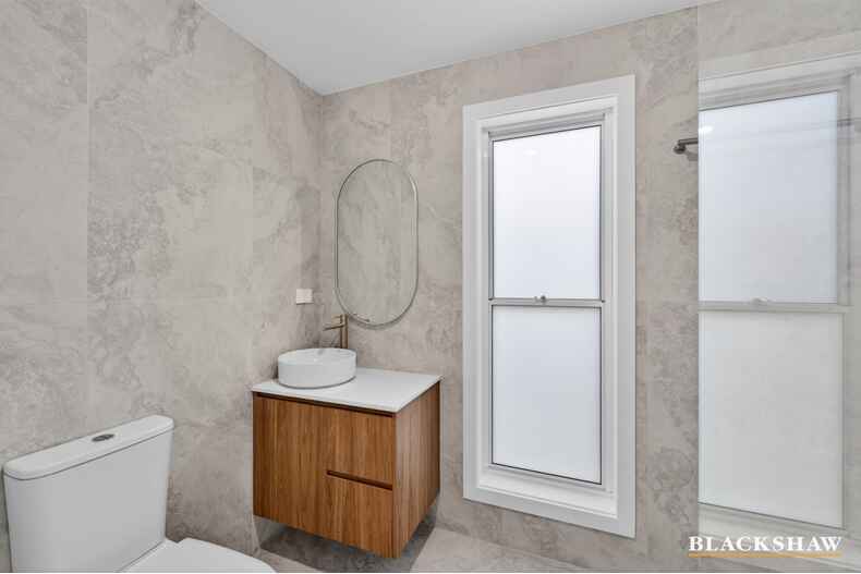 8 Tench Street Sunshine Bay