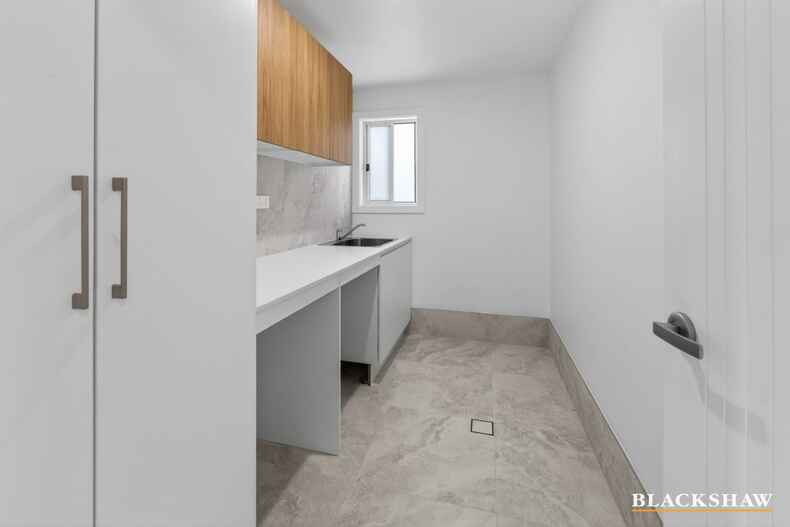 8 Tench Street Sunshine Bay