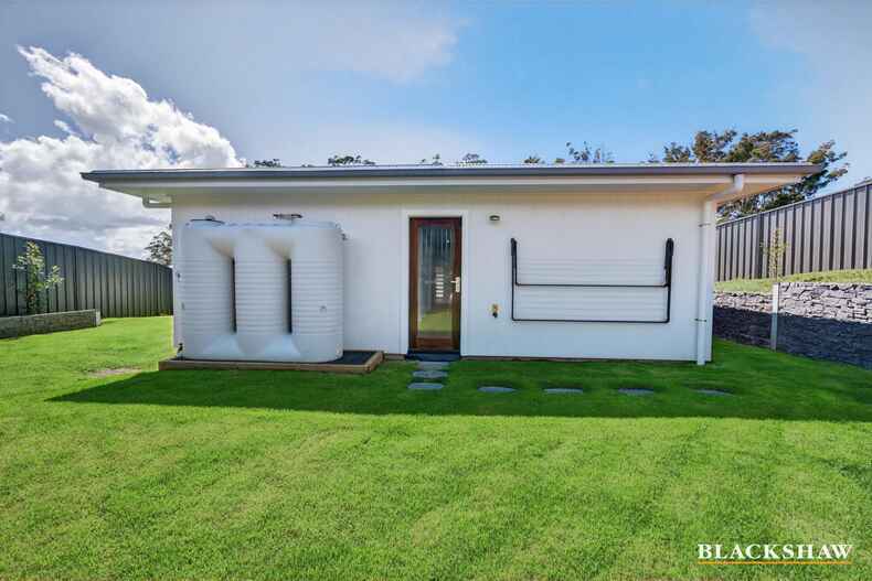 8 Tench Street Sunshine Bay