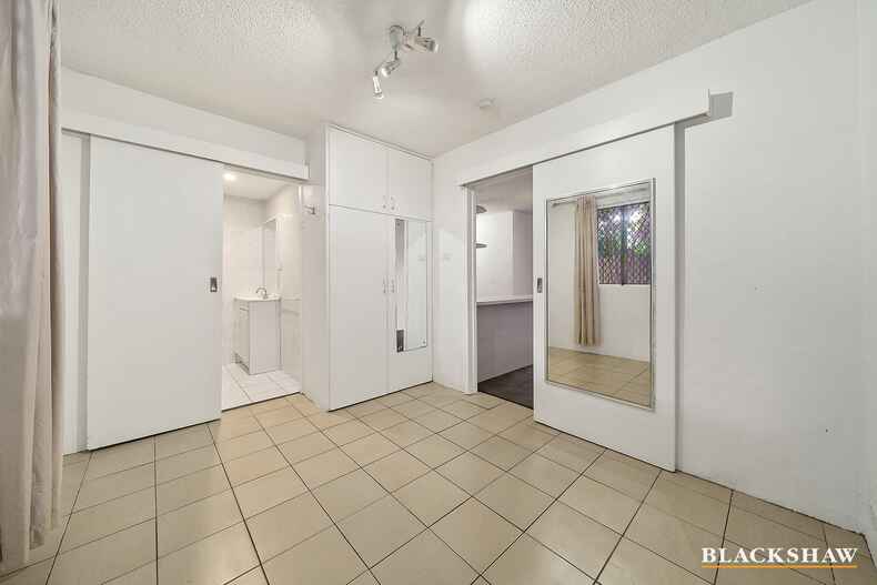 4/10 Waniassa Street Queanbeyan