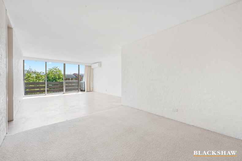 23/8 Giles Street Griffith