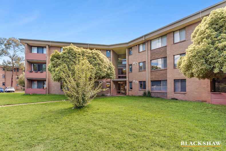 53C/58 Wattle Street Lyneham