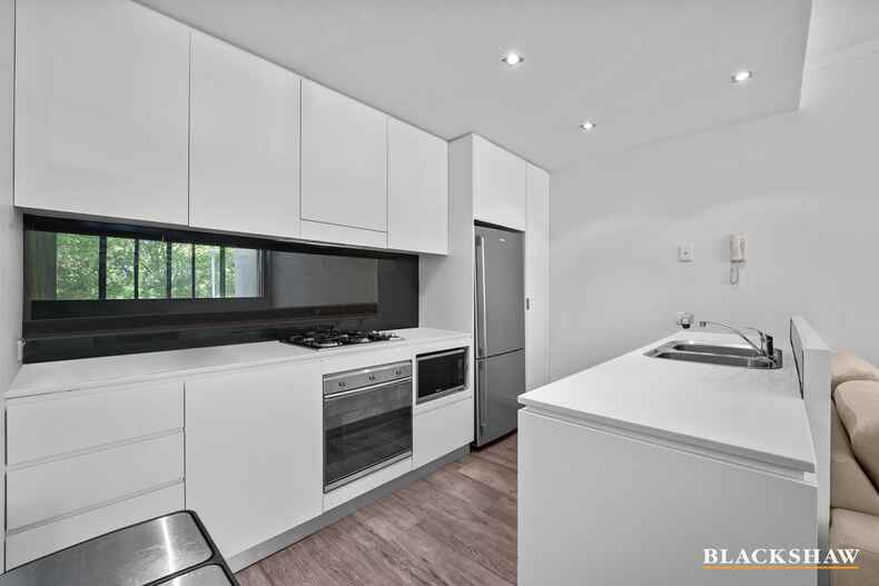 12/104 Giles Street Kingston