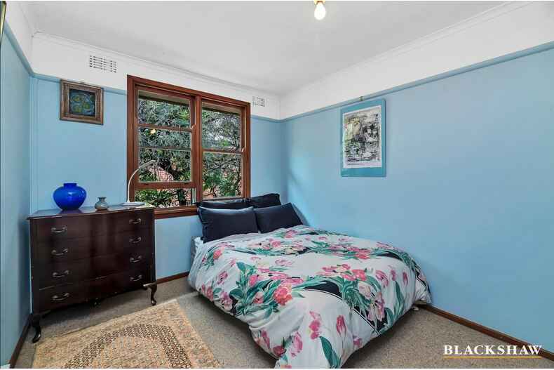 5 Schomburgk Street Yarralumla