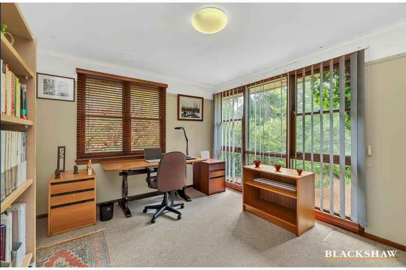 5 Schomburgk Street Yarralumla