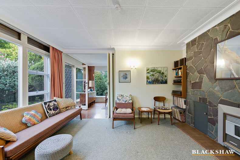 120 Schlich Street Yarralumla