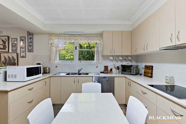 120 Schlich Street Yarralumla