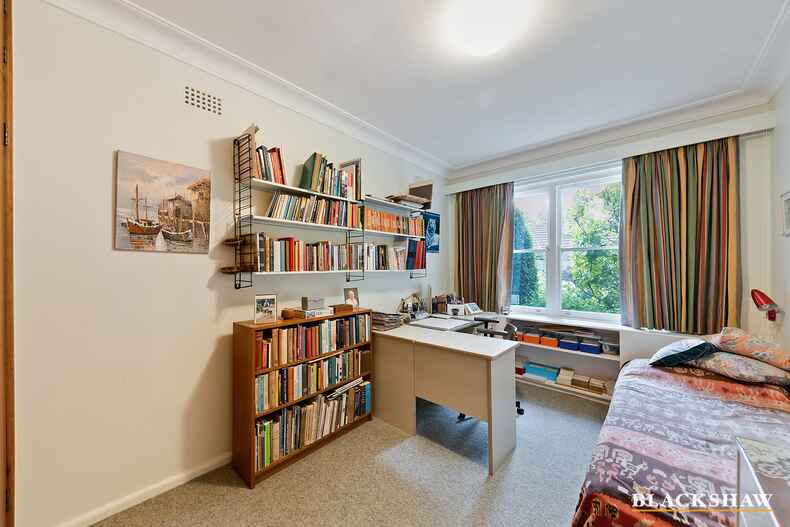 120 Schlich Street Yarralumla