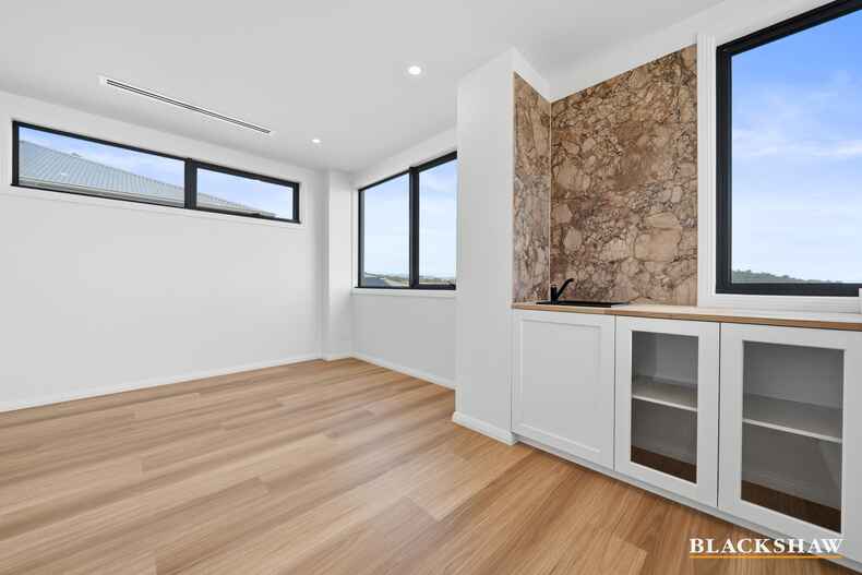 12 Kallir Street Denman Prospect