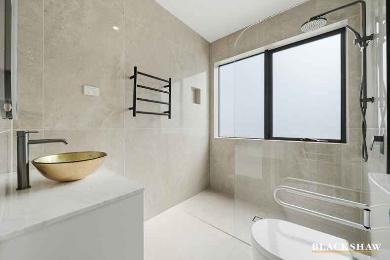 12 Kallir Street Denman Prospect