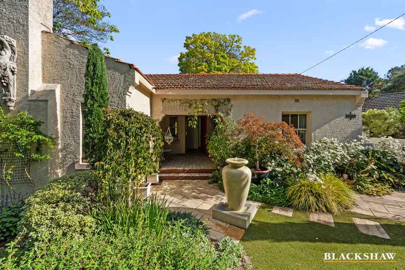 71  Euree Street Reid