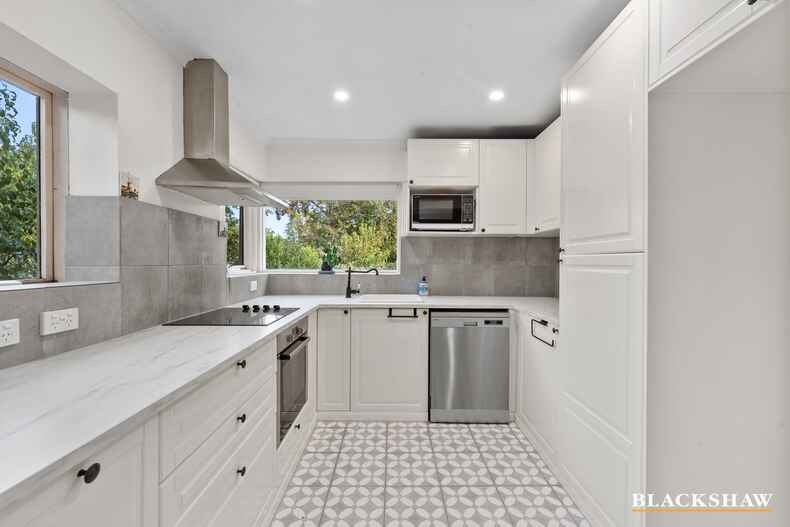 71  Euree Street Reid