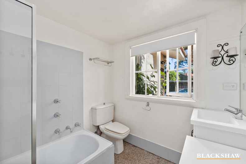 71  Euree Street Reid