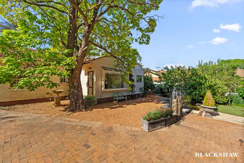 71  Euree Street Reid