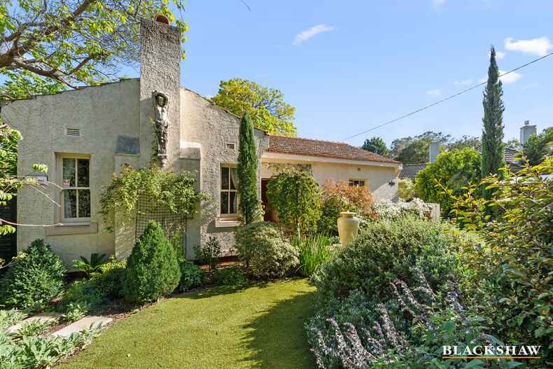 71  Euree Street Reid