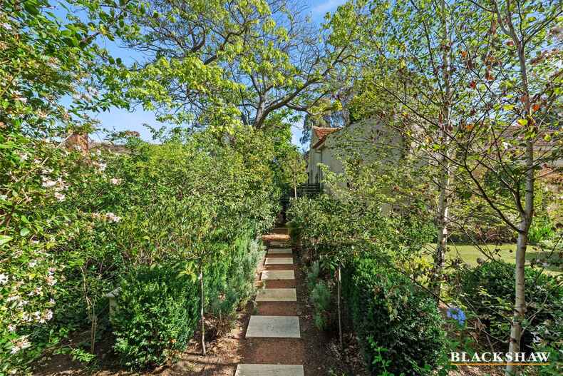 71  Euree Street Reid