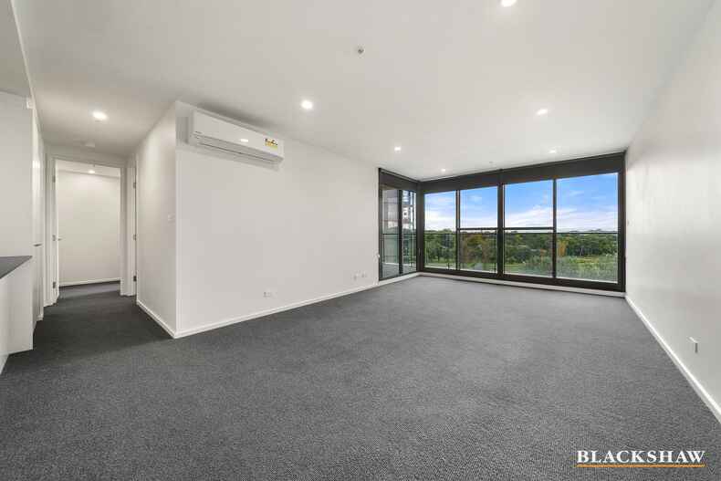 161/15 Irving Street Phillip
