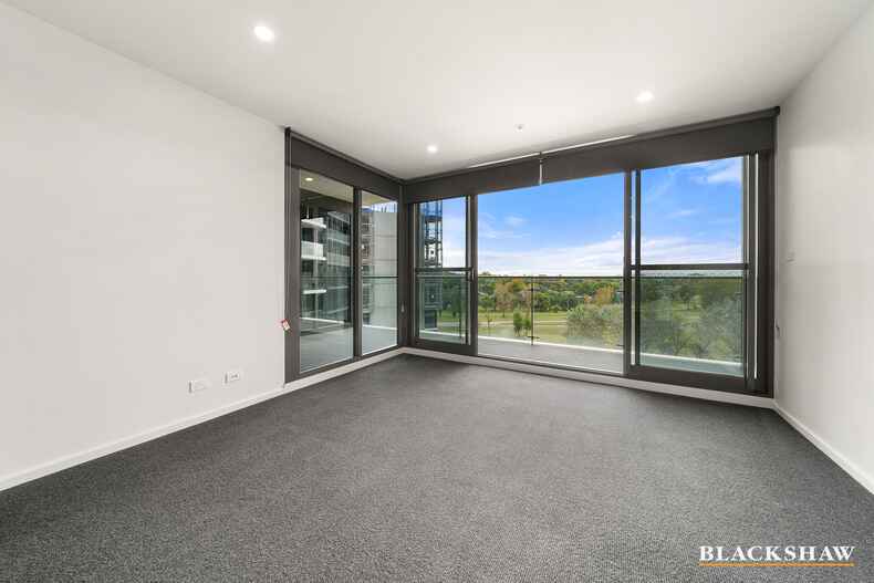 161/15 Irving Street Phillip