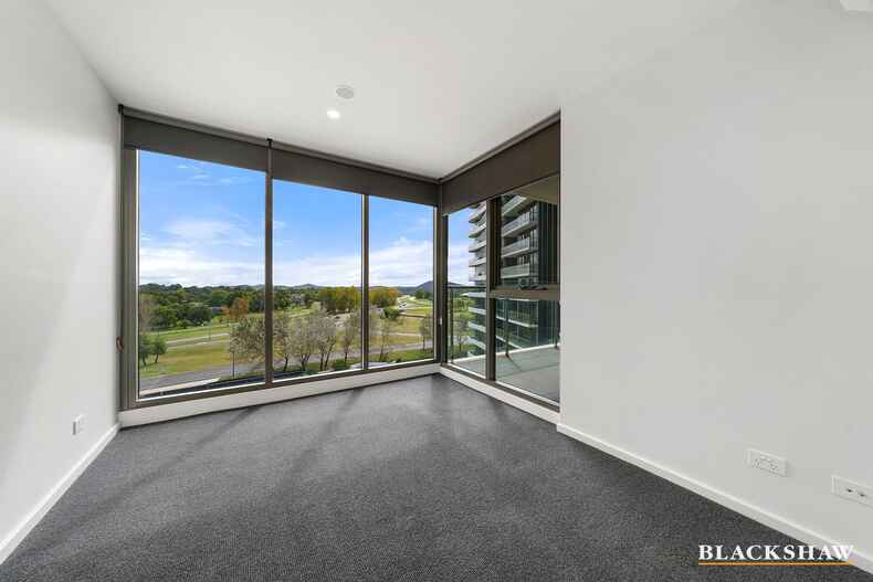 161/15 Irving Street Phillip