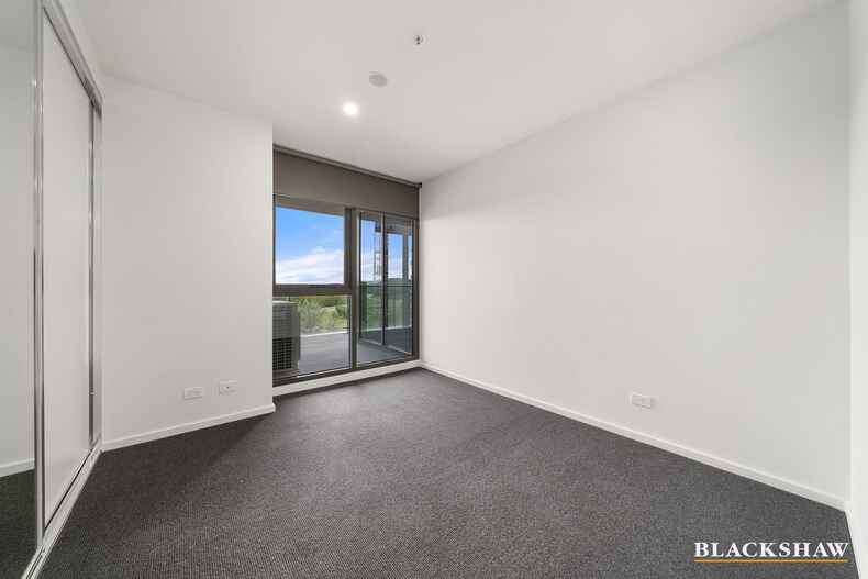 161/15 Irving Street Phillip