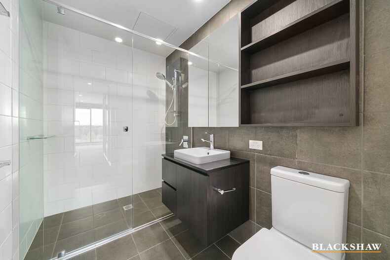 161/15 Irving Street Phillip