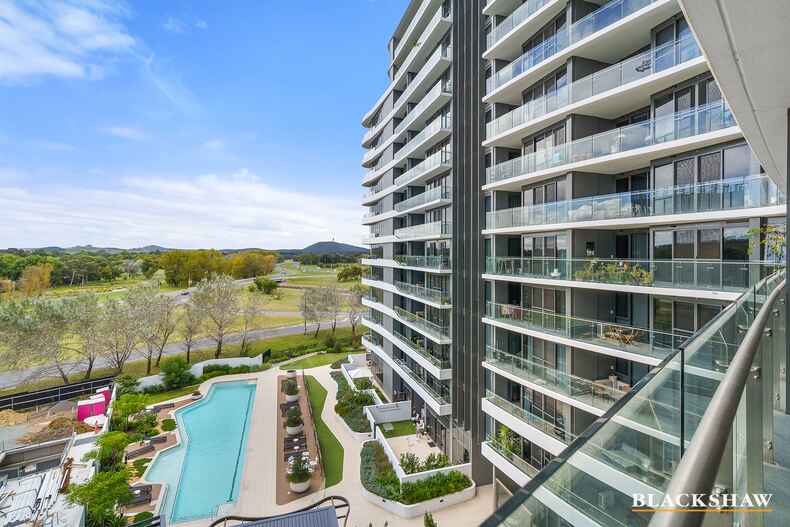 161/15 Irving Street Phillip