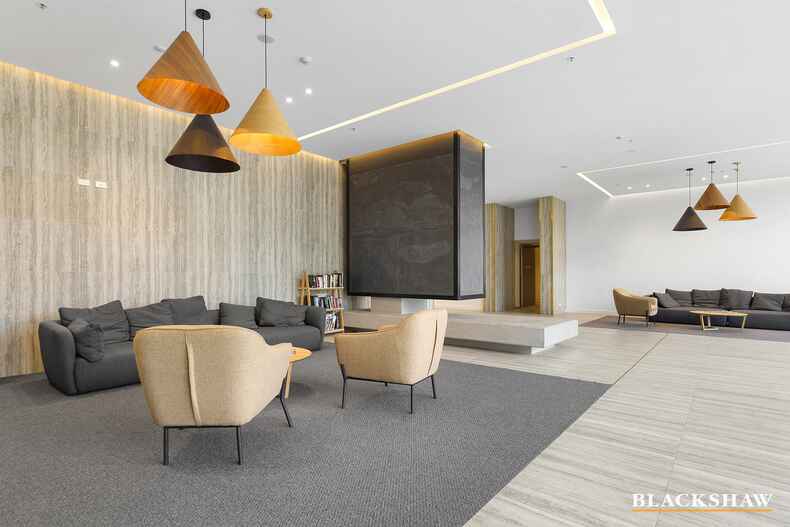 161/15 Irving Street Phillip