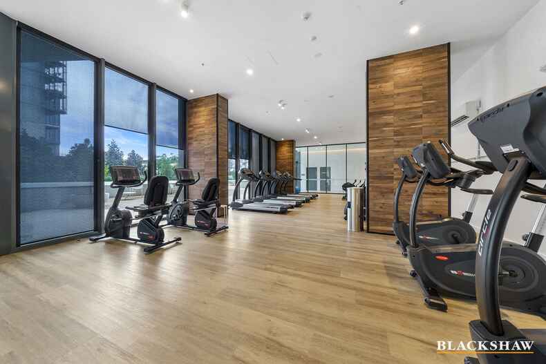 161/15 Irving Street Phillip