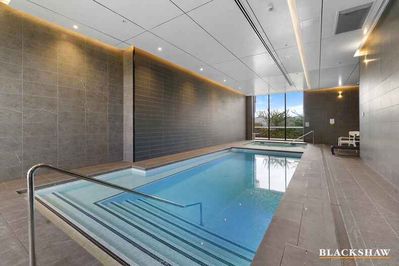 161/15 Irving Street Phillip