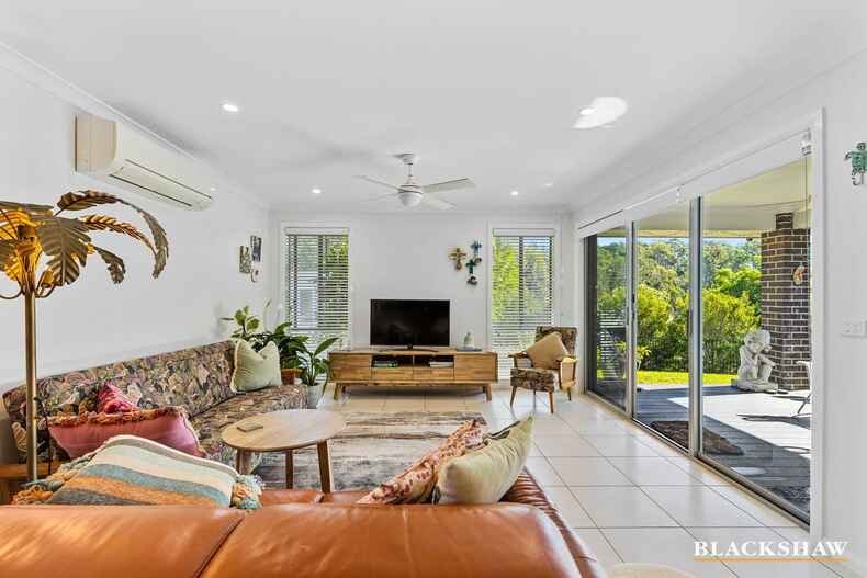 42 Courtenay Crescent Long Beach