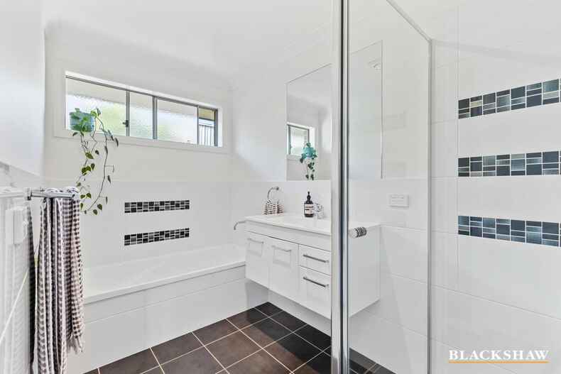 42 Courtenay Crescent Long Beach