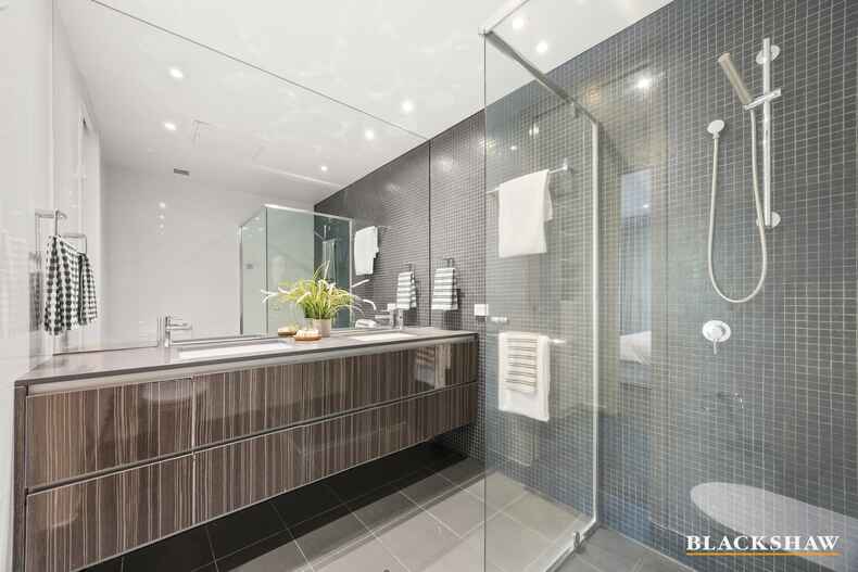 30/16 New South Wales Crescent Forrest