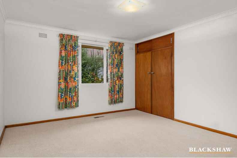 16 Hopetoun Circuit Deakin